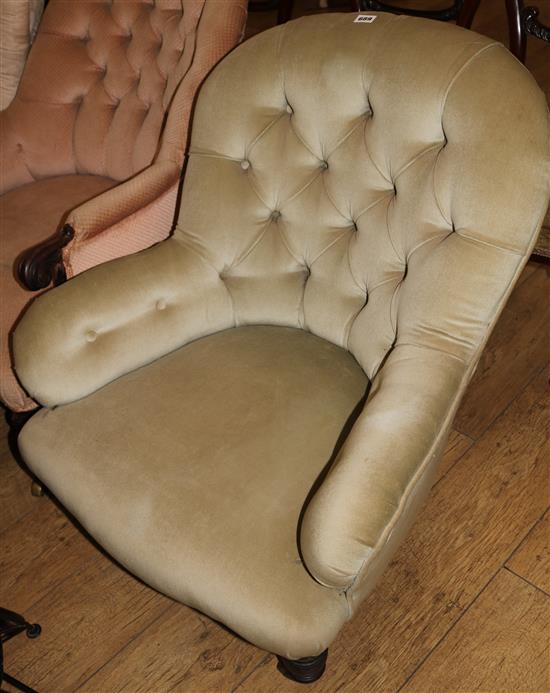 A button back nursing chair